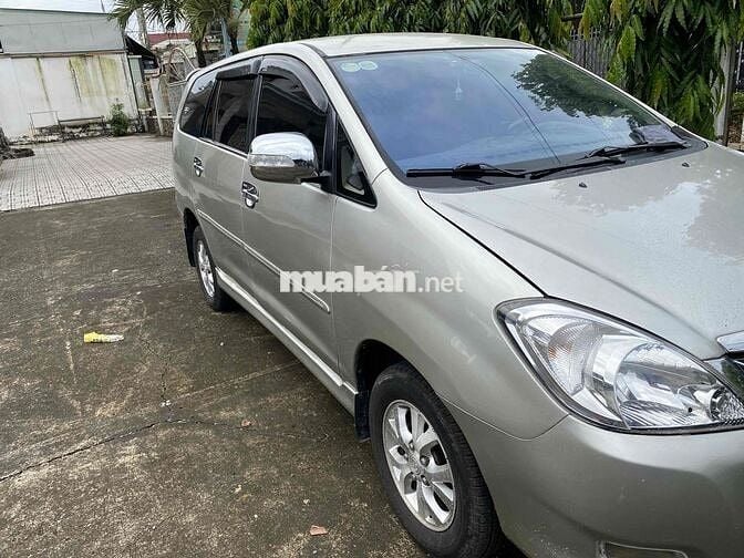 Toyota Innova 2006 G - 200000 km