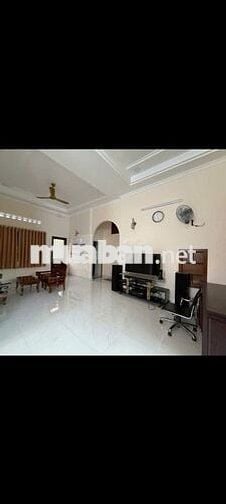 NHÀ SÂN VƯỜN1800m,GỒM 3PN,2WC,SÂN BÓNG ĐÁ,ĐẤT TRỐNG  HỢP NUÔI THÚ CƯNG