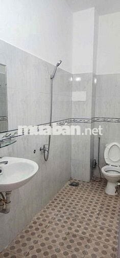 NHÀ TX25. TRỆT LẦU 3PN 2WC. SÂN XE HƠI