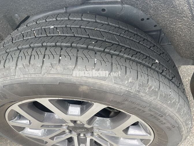 Ford Everest 2023 Titanium+ 2.0 AT 4x4 - 35000 km