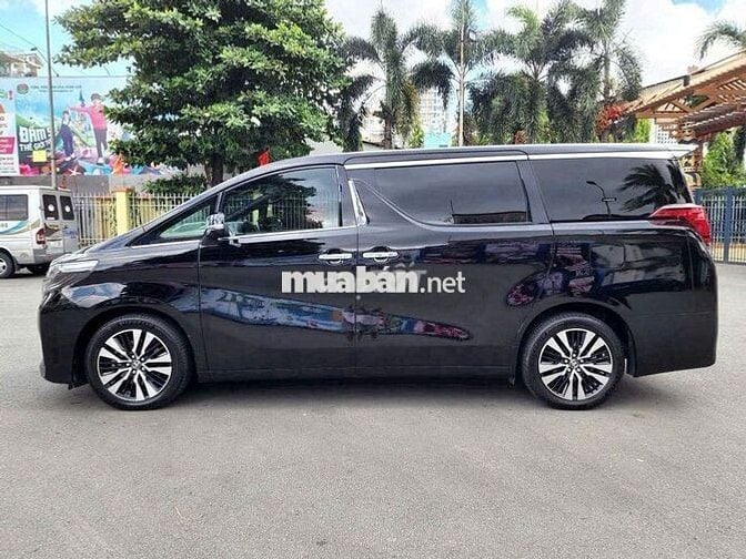 Toyota Alphard 2020, máy 3.5 V6 – mạnh mẽ, êm ái