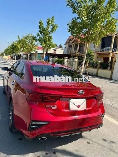 bán xe Kia Cerato 2.0AT 2022 màu đỏ