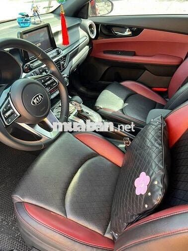 bán xe Kia Cerato 2.0AT 2022 màu đỏ