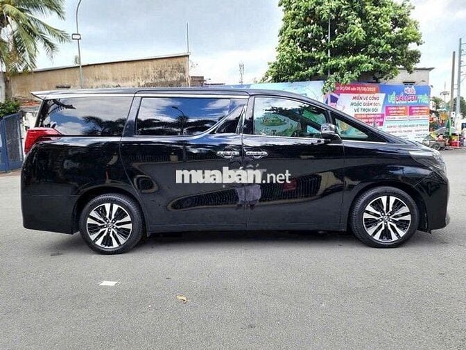 Toyota Alphard 2020 - màu đen - 67000 km