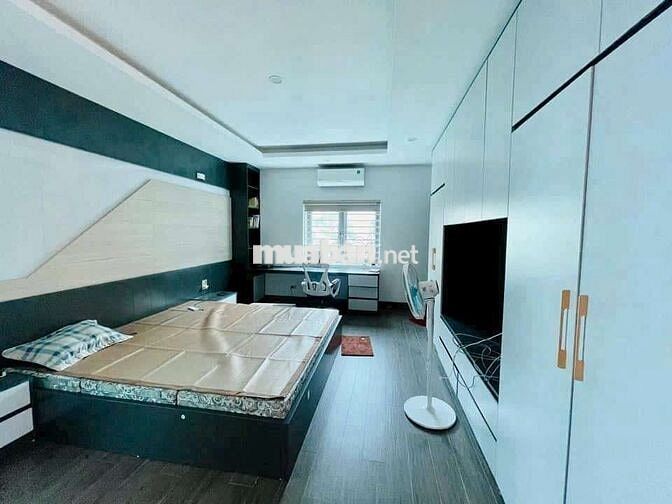 BÁN 304M2 ĐẤT TẶNG NHÀ 3TẦNG MỚI XÂY 2NĂM TRỤC CHÍNH ĐƯỜNG QUANG TRUNG