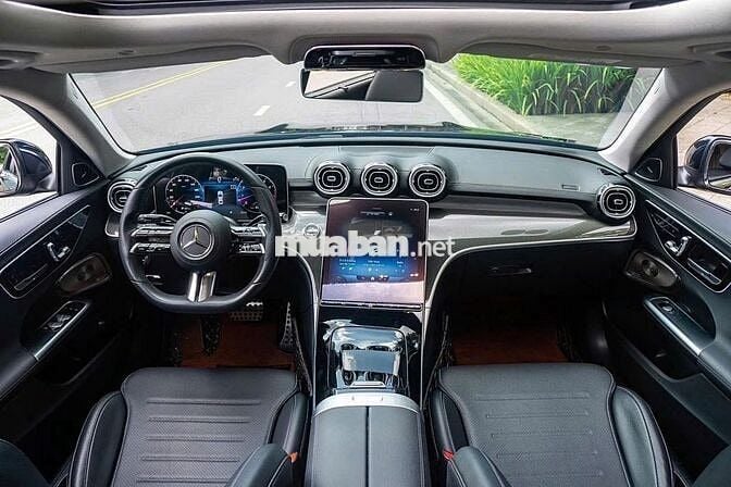 Mercedes Benz C300 Allnew - 32000 km