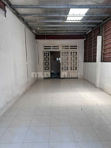 Cho thuê nhà cấp 4, 264/31A Lê Văn Quới, P.Bình Trị Đông. Giá 11tr/ th
