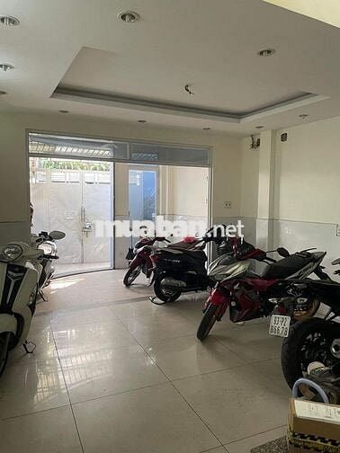 Chính chủ còn 1 phòng tiện nghi rộng rãi thoáng mát gần chợ bà Chiểu