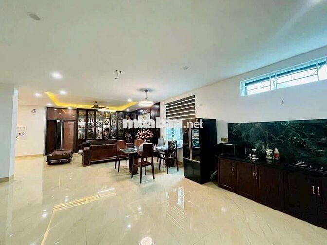 BÁN 304M2 ĐẤT TẶNG NHÀ 3TẦNG MỚI XÂY 2NĂM TRỤC CHÍNH ĐƯỜNG QUANG TRUNG