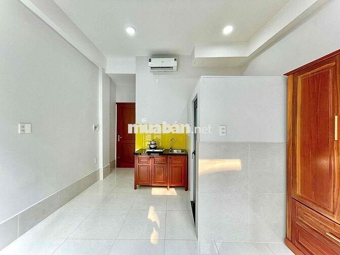 Phòng Ban Công Mới Xây 100% Ngay CV Lê Thị Riêng Q10