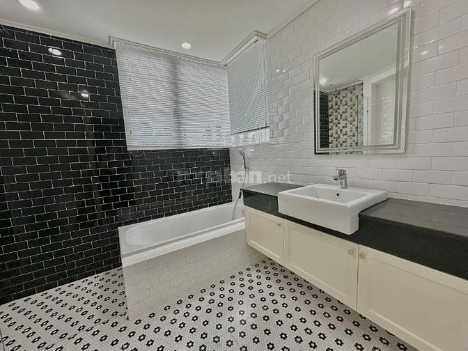 Bán Duplex Vista Verde 350m2 - 6PN 6WC, 3 mặt thoáng, giá tốt nhất khu