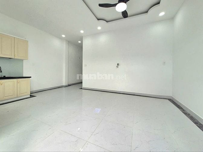 Nhà cấp 4 diện tích gần 90m² chỉ % tỷ 9, hẻm ô tô 1627 Huỳnh Tấn