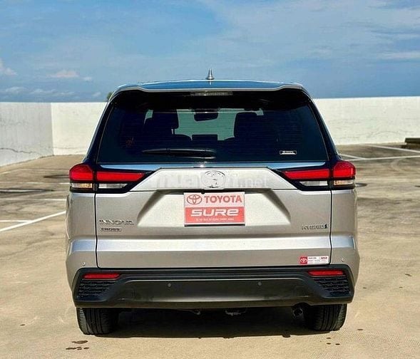 Innova Cross 2023 HEV - 34000 km-xe cũ chính hãng