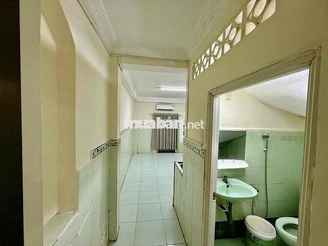cho thuê nhà nguyên căn.5pn4wc Đường Huỳnh Văn Bánh p13 PN