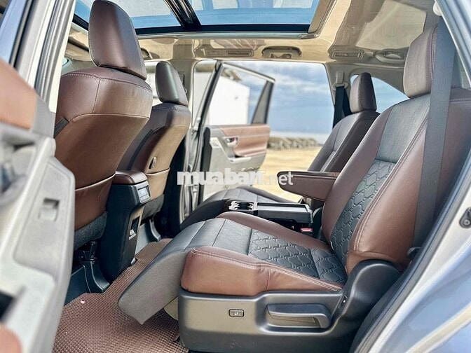 Innova Cross 2023 HEV - 34000 km-xe cũ chính hãng