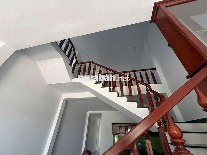 Cho thuê nhà 2 tầng mới khu vực hòa xuân