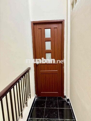 cho thuê nhà nguyên căn.5pn4wc Đường Huỳnh Văn Bánh p13 PN