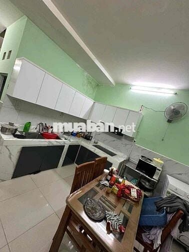 Nhà hẻm xe hơi trung tâm Q8 giá dưới 100tr/  m²