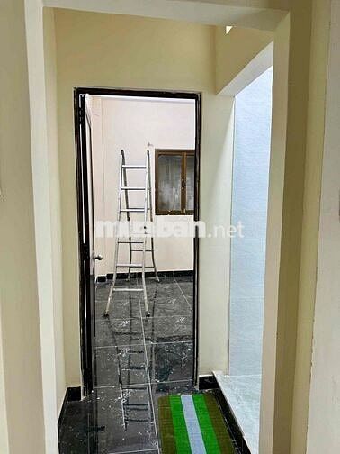 cho thuê nhà nguyên căn.5pn4wc Đường Huỳnh Văn Bánh p13 PN