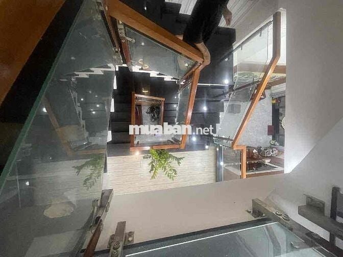 6 TỶ NHÀ 3 Tầng THẠNH XUÂN 24 HXH NGAY TÔ NGỌC VÂN VỊ TRÍ ĐẸP 80M2