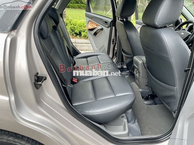 Ford Focus 1.8 AT 2011 - 300 Triệu