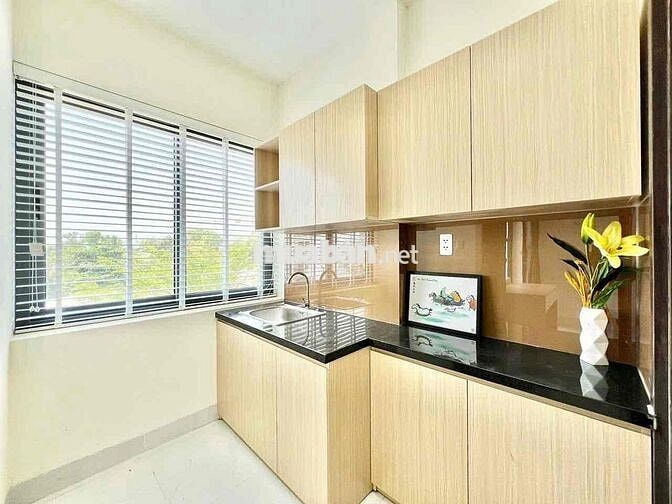 Căn hộ dịch vụ mini có ban công + máy giặt riêng-Ngay sau ĐH Văn Lang
