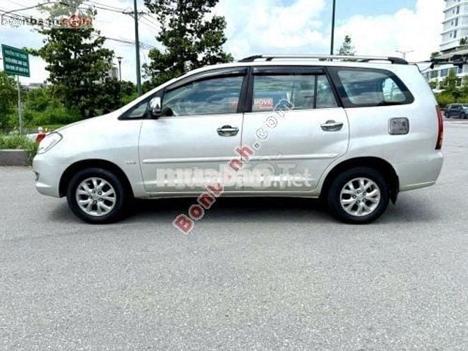 Toyota Innova G 2006