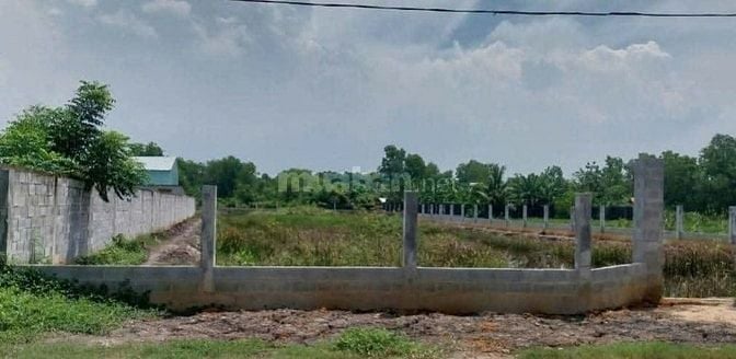 Chính chủ Bán đất MT 2500m2 đối diện Khu du lịch Song Long đường D1, Q