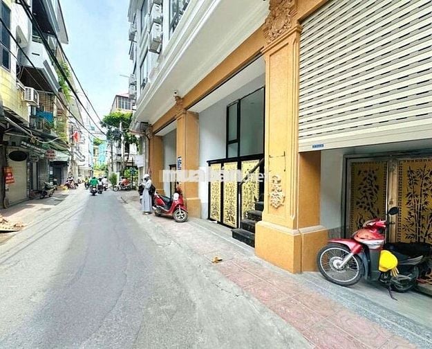 Phố Đội Nhân, diện tích 40m, 10 tầng thang máy, giá 24,5 tỷ