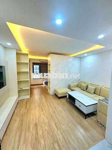 Phố Đội Nhân, diện tích 40m, 10 tầng thang máy, giá 24,5 tỷ