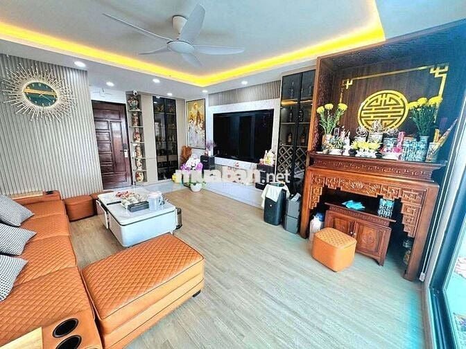 Phố Đội Nhân, diện tích 40m, 10 tầng thang máy, giá 24,5 tỷ
