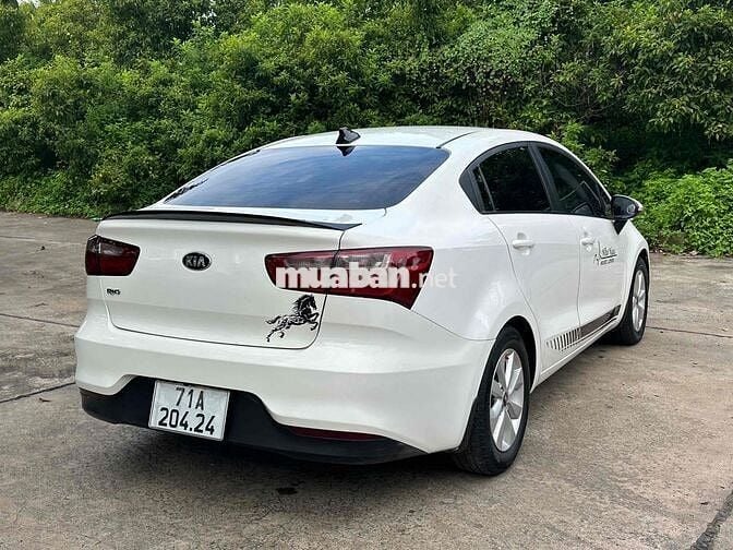 Kia Rio 2016 1.4 AT Sedan - 120000 km