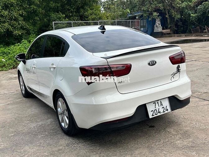 Kia Rio 2016 1.4 AT Sedan - 120000 km