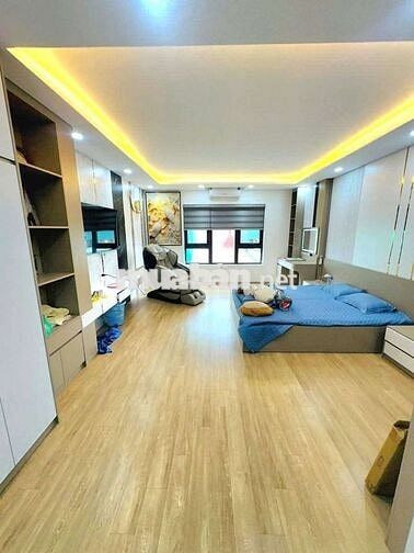 Phố Đội Nhân, diện tích 40m, 10 tầng thang máy, giá 24,5 tỷ