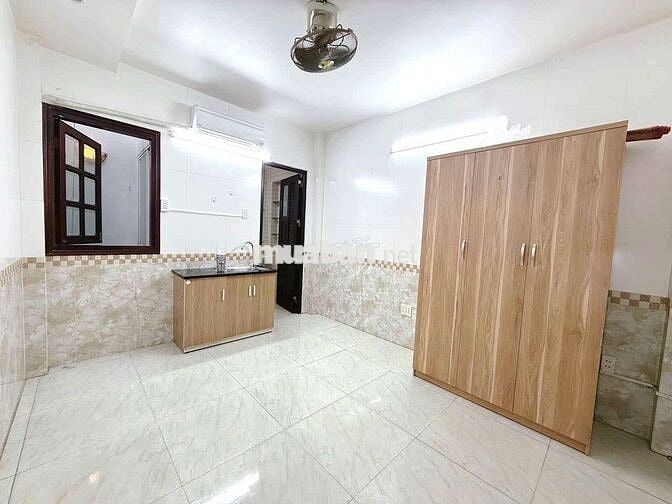 [Đúng giá - Đúng ảnh] - Ngay Võ Văn Kiệt Q5 - Phòng 2 cửa sổ thoáng