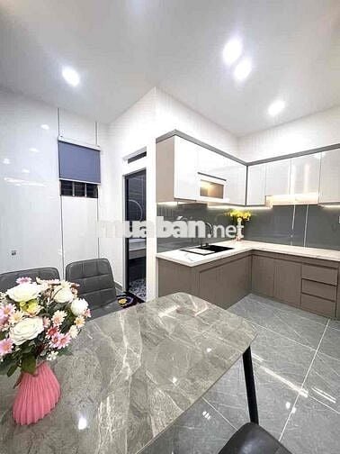 NHÀ ĐẸP NỘI THẤT THIẾT KẾ TINH TẾ  - P8 GV - DTSD 75m2 CHƯA ĐẾN 5 TỎI