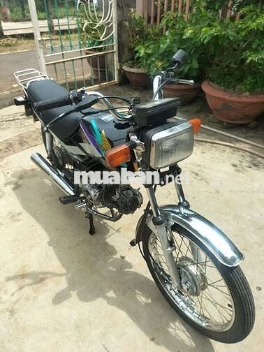 Win 100c màu đen