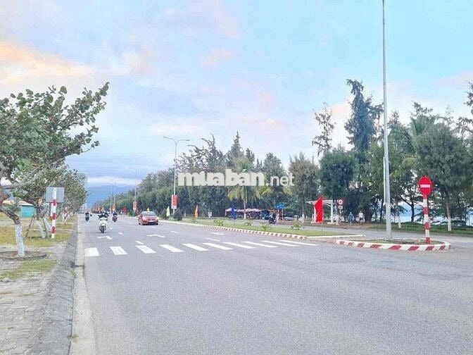 bán nhà đường Xuân Thiều , ngay biển Nguyễn Tất Thành
