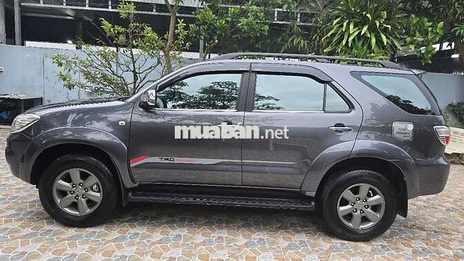Toyota Fortuner 2010 2.5G, máy móc bao không lỏi