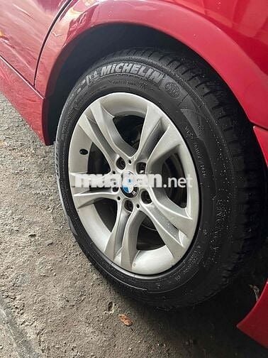 BMW 3 Series 2011 320i cần bán !