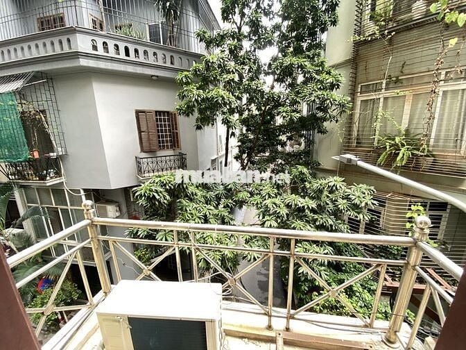 CHO THUÊ NHÀ NGUYÊN CĂN LÀM VP 3 BƯỚC RA HỒ HOÀNG CẦU 45M2 5T 25TR