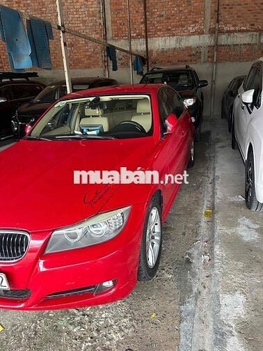 BMW 3 Series 2011 320i cần bán !