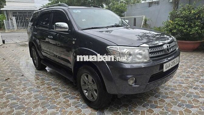Toyota Fortuner 2010 2.5G, máy móc bao không lỏi