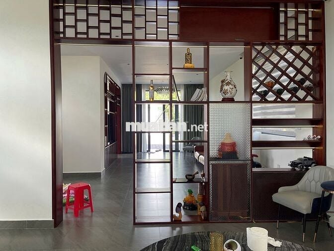 BIỆT THỰ TRUNG TÂM BẢO LỘC 735M2 SẴN 200THỔ CƯ NGAY BỜ HỒ CHỈ 12.5TỈ