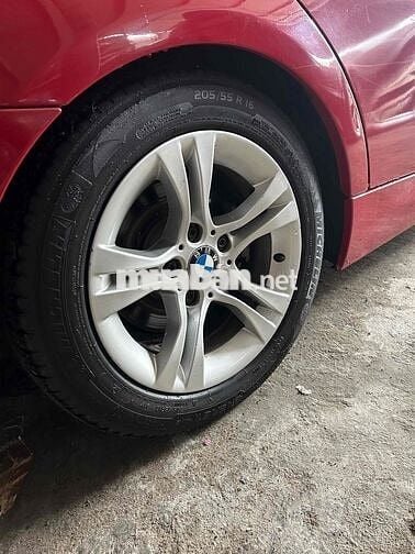 BMW 3 Series 2011 320i cần bán !