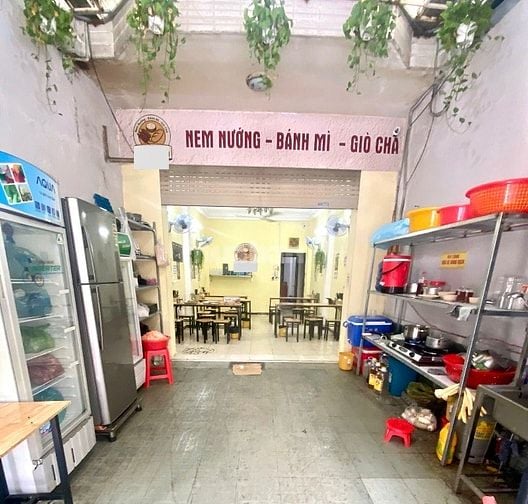Sang quán ăn Mặt tiền lớn,90m2 NQB, p13,Tân Bình, 9 triệu, đông dân