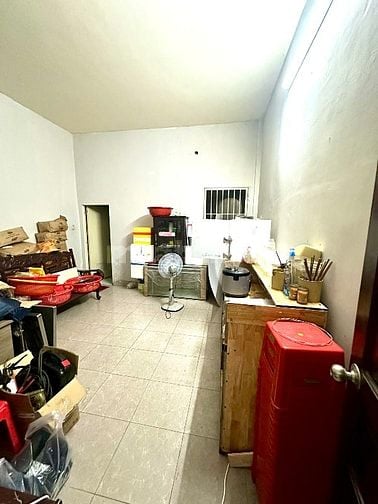 Sang quán ăn Mặt tiền lớn,90m2 NQB, p13,Tân Bình, 9 triệu, đông dân
