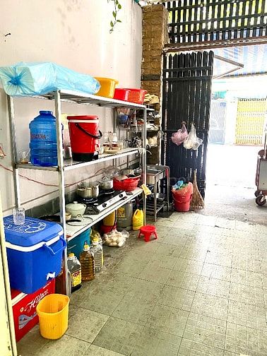 Sang quán ăn Mặt tiền lớn,90m2 NQB, p13,Tân Bình, 9 triệu, đông dân