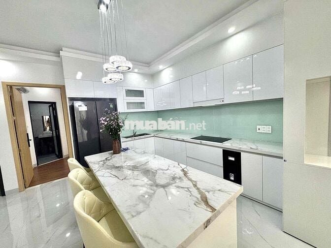 Nhà mê lệch tầng hiện đại bật nhất ngay trung tâm phố          • Căn 1