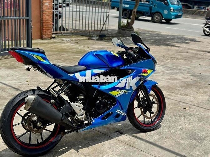 Suzuki GsxR150 keng lướt sẵn mới về , bao hồ sơ
